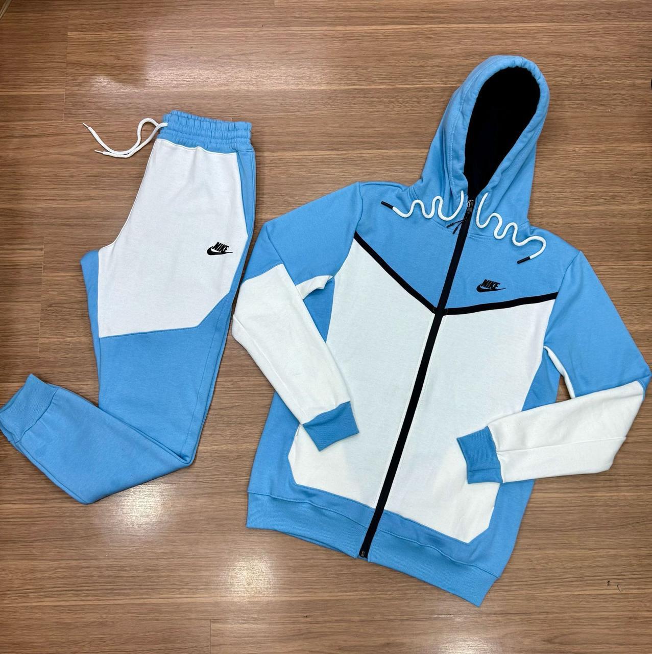 Conjunto Nike Sportswear Tech Fleece
