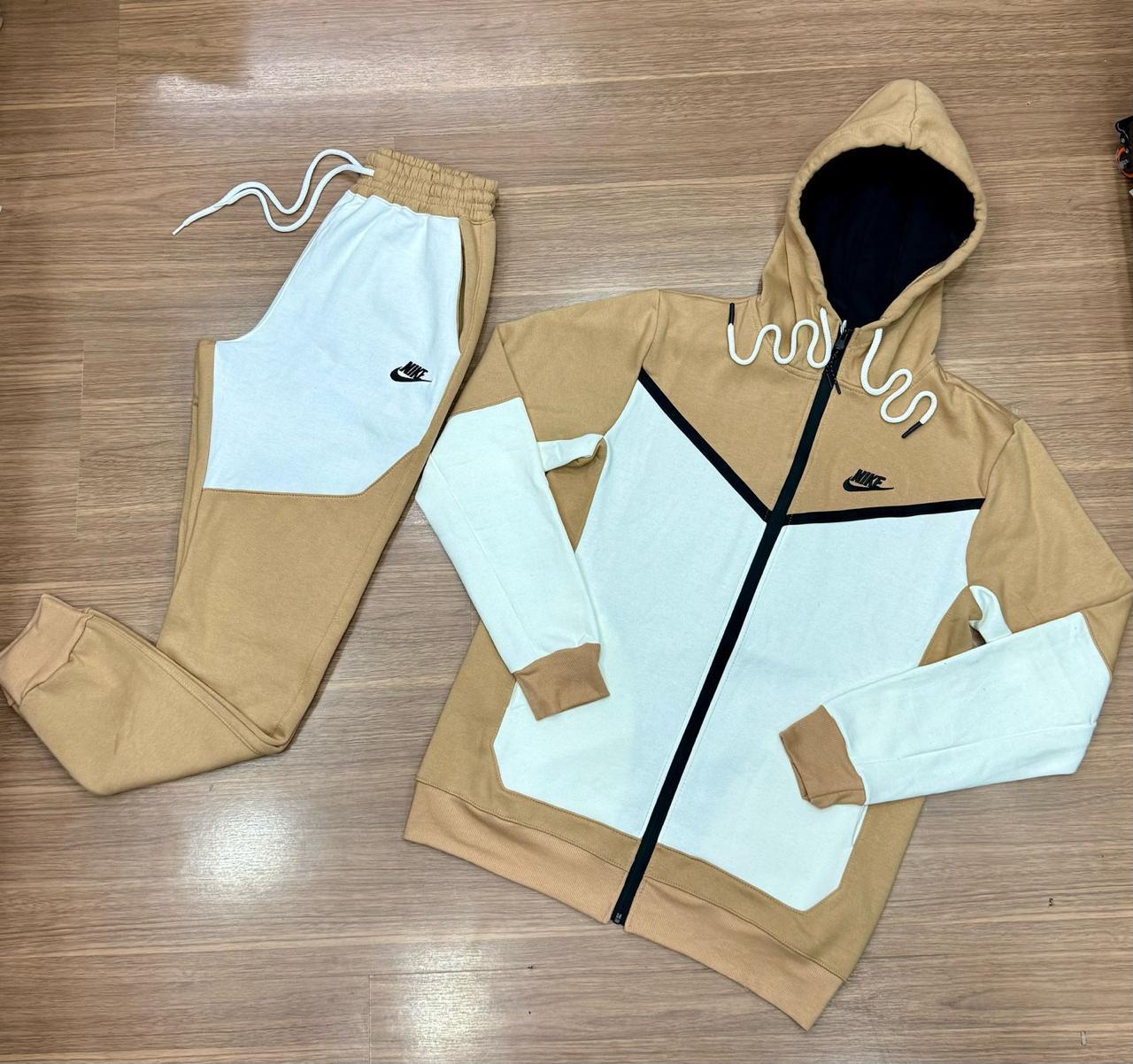 Conjunto Nike Sportswear Tech Fleece